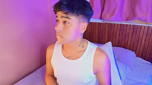 Snapshot of kiing_azahell chatting on December 16, 2025, 2:49 am kiing azahell online show from December 16, 2025, 2:49 am