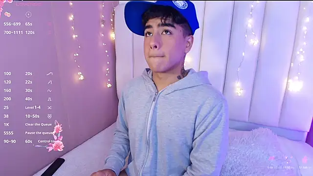 Snapshot of kiing_azahell chatting on March 15, 2025, 5:19 am kiing azahell online show from March 15, 2025, 5:19 am