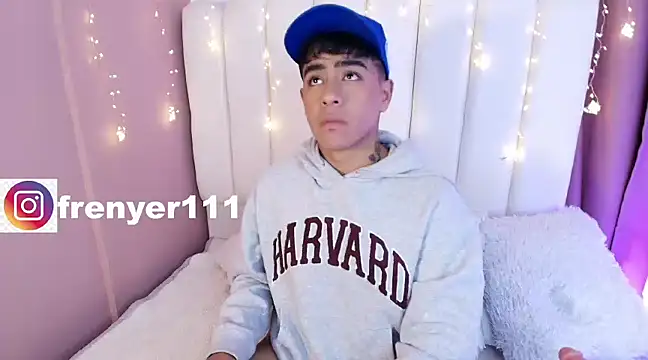 Snapshot of kiing_azahell chatting on February 21, 2025, 7:45 am kiing azahell online show from February 21, 2025, 7:45 am