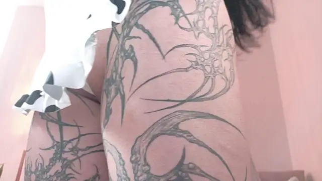 Yuriko May online show from April 24, 2026, 9:22 am