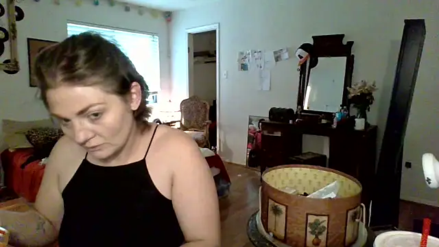 sophiarica online show from April 18, 2026, 8:31 pm