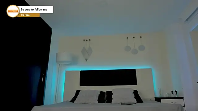 MattDevon online show from December 18, 2025, 4:39 am