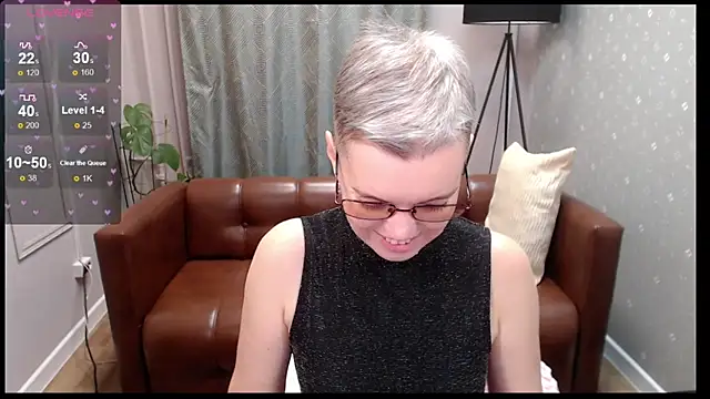 Cutie Erikaa1 online show from November 18, 2025, 2:27 am