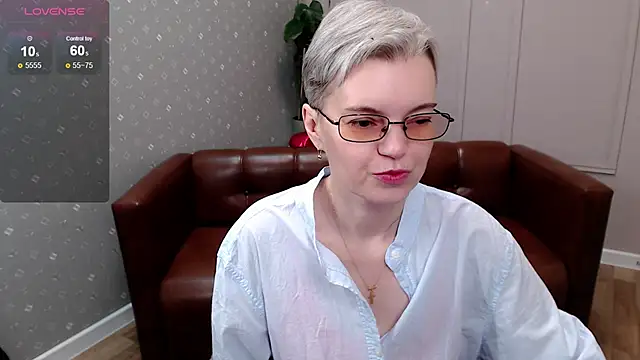 Cutie Erikaa1 online show from April 9, 2026, 2:13 am