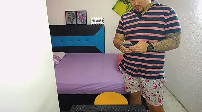 Snapshot of pitbullveryhot chatting on March 9, 2025, 7:59 pm pitbullveryhot online show from March 9, 2025, 7:59 pm