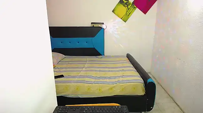 Snapshot of pitbullveryhot chatting on March 18, 2025, 6:39 pm pitbullveryhot online show from March 18, 2025, 6:39 pm