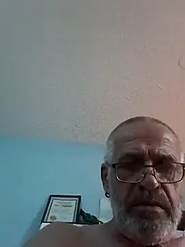 Snapshot of geilerschwanz64 chatting on March 10, 2025, 2:26 pm geilerschwanz64 online show from March 10, 2025, 2:26 pm