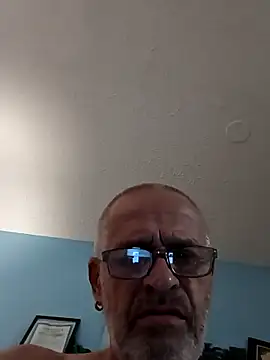 Snapshot of geilerschwanz64 chatting on February 8, 2025, 2:27 pm geilerschwanz64 online show from February 8, 2025, 2:27 pm