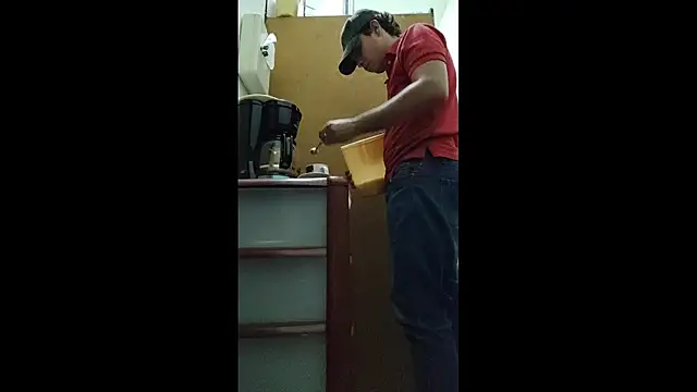 Snapshot of luisfer_306 chatting on January 15, 2025, 7:44 pm luisfer 306 online show from January 15, 2025, 7:44 pm