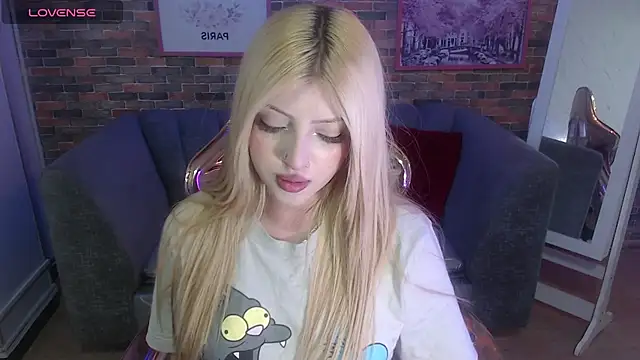 Snapshot of Kitty_fox_b chatting on February 24, 2025, 7:52 pm Kitty fox b online show from February 24, 2025, 7:52 pm