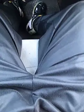 CrazyBoy95 online show from November 14, 2025, 11:36 am