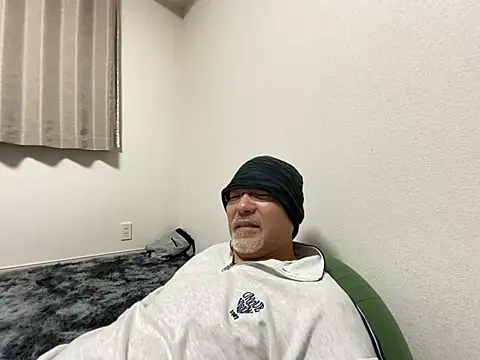 Snapshot of Grandpa29hijii chatting on March 6, 2025, 1:03 pm Grandpa29hijii online show from March 6, 2025, 1:03 pm