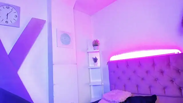 Snapshot of Triipsy chatting on March 5, 2025, 11:05 pm Triipsy online show from March 5, 2025, 11:05 pm