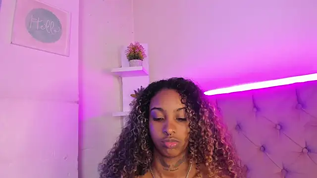 Snapshot of Triipsy chatting on March 12, 2025, 1:25 am Triipsy online show from March 12, 2025, 1:25 am