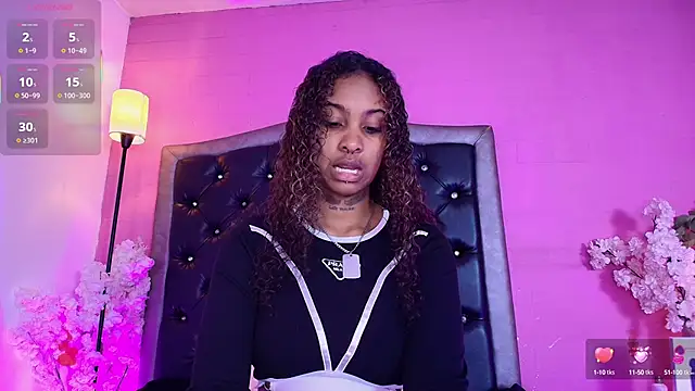 Snapshot of Triipsy chatting on September 17, 2025, 7:16 pm Triipsy online show from September 17, 2025, 7:16 pm