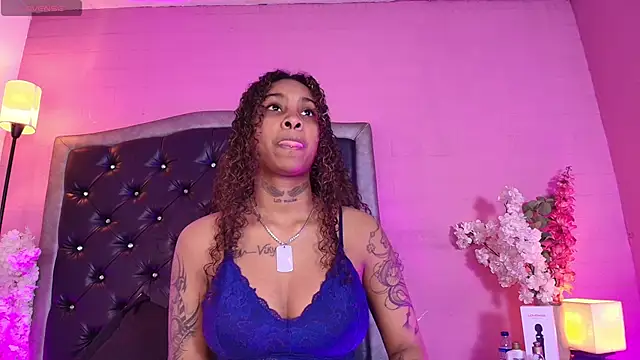 Snapshot of Triipsy chatting on September 18, 2025, 7:39 pm Triipsy online show from September 18, 2025, 7:39 pm