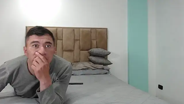 aleejhandraa online show from September 18, 2025, 2:03 am