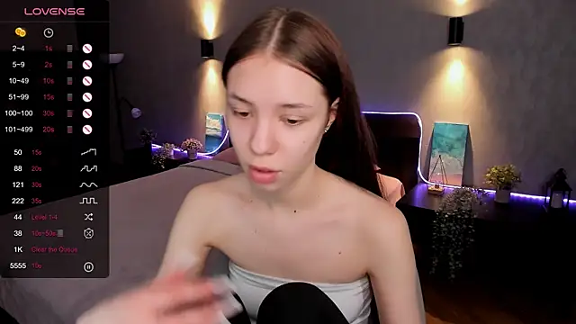 MilliBrown  online show from February 28, 2025, 11:47 am