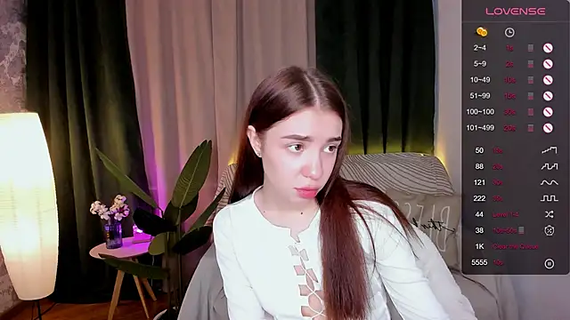 MilliBrown  online show from March 8, 2025, 11:37 am