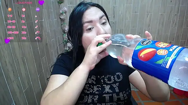 solyeria online show from September 26, 2025, 1:12 am