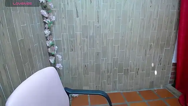 solyeria online show from September 21, 2025, 2:55 pm