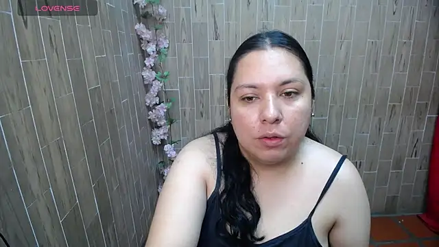 solyeria online show from May 31, 2026, 6:09 pm