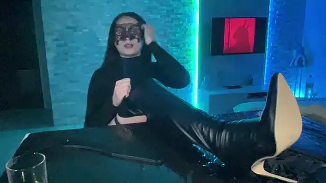 Snapshot of DominaCat75 chatting on December 10, 2024, 4:56 am DominaCat75 online show from December 10, 2024, 4:56 am