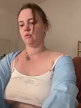 Snapshot of Lella_Ryann_ chatting on June 27, 2026, 6:41 am Lella Ryann online show from June 27, 2026, 6:41 am