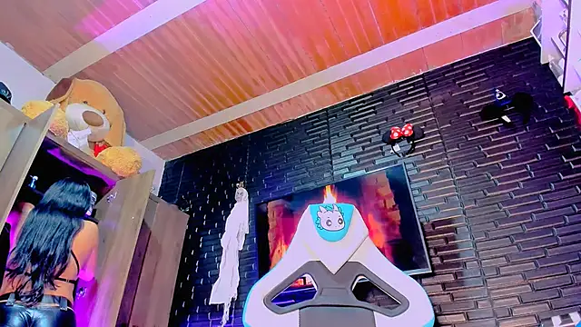 missycanoo online show from September 21, 2025, 8:25 pm