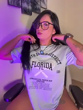 missycanoo online show from November 28, 2025, 2:12 am