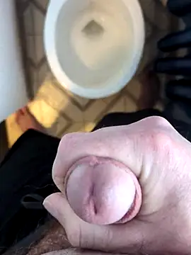 Snapshot of Cuminmyhands90 chatting on February 27, 2025, 4:43 pm Cuminmyhands90 online show from February 27, 2025, 4:43 pm