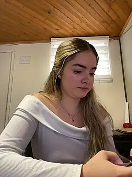 imlindapink online show from March 12, 2026, 6:34 pm