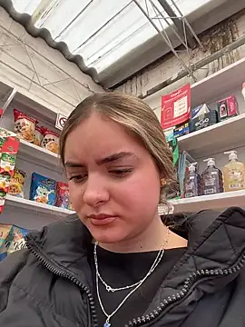 imlindapink online show from February 26, 2026, 5:46 pm