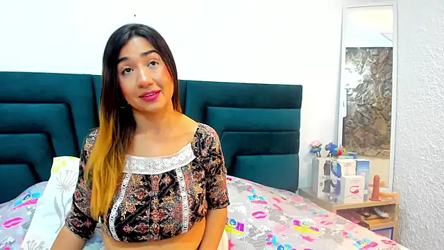 LisaWhite  online show from March 13, 2025, 11:27 pm