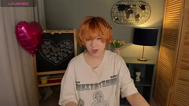 Snapshot of fiamoory chatting on February 23, 2025, 1:35 am fiamoory online show from February 23, 2025, 1:35 am