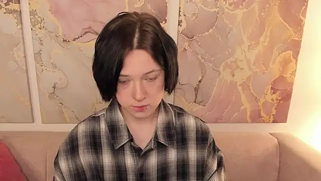 fiamoory online show from November 11, 2025, 12:38 am