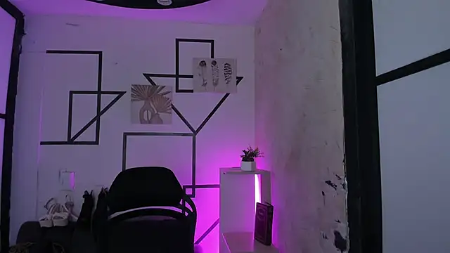 JulietaKane online show from September 12, 2025, 4:23 am