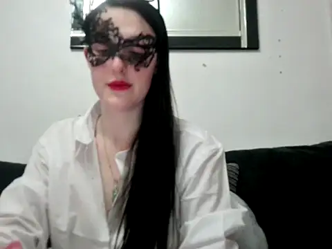 LexiSnowUK online show from March 12, 2025, 8:20 pm