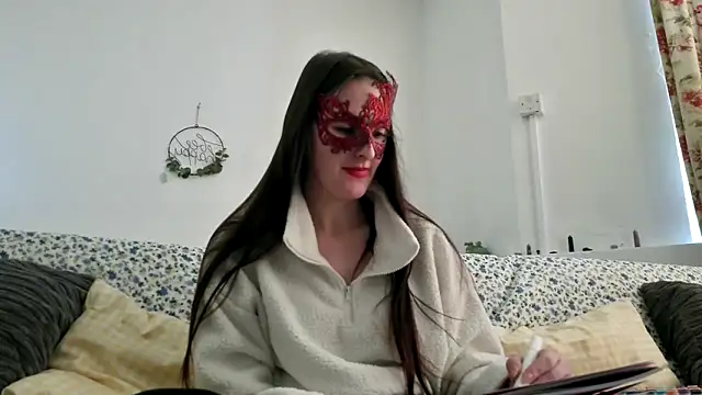 LexiSnowUK online show from December 4, 2025, 12:37 pm