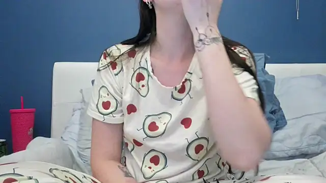 LexiSnowUK online show from September 25, 2025, 9:43 pm