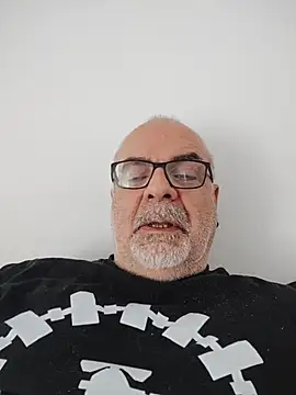 Snapshot of Satiro_Sevilla chatting on May 11, 2026, 10:05 am Satiro Sevilla online show from May 11, 2026, 10:05 am