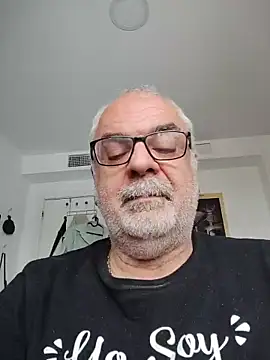 Snapshot of Satiro_Sevilla chatting on April 28, 2026, 9:35 am Satiro Sevilla online show from April 28, 2026, 9:35 am