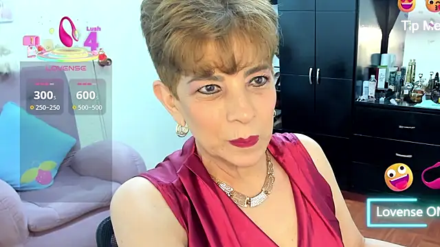 Snapshot of Angelina_Stone_65 chatting on October 4, 2025, 10:33 pm Angelina Stone 65 online show from October 4, 2025, 10:33 pm