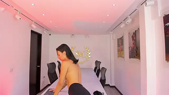 Snapshot of NairobiLee chatting on December 16, 2025, 10:52 am NairobiLee online show from December 16, 2025, 10:52 am