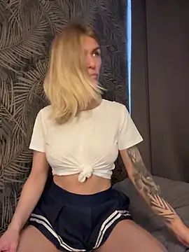 BlueEyesCarole online show from March 7, 2025, 9:29 am