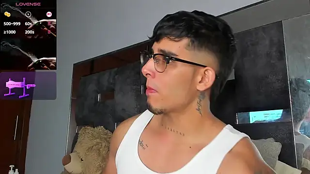 iamcamiloo  online show from September 13, 2025, 5:07 am