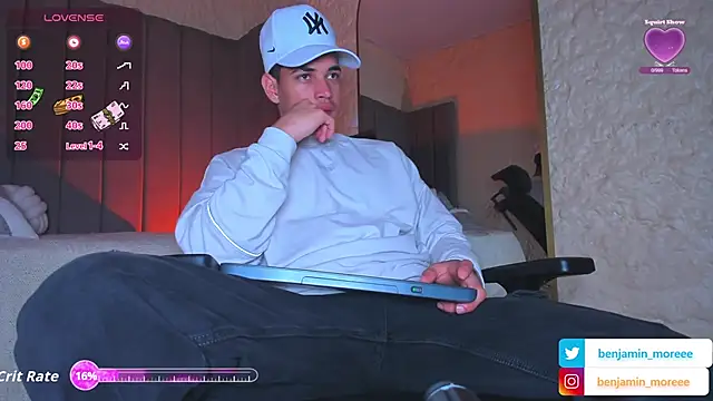 Benjamin More online show from November 23, 2025, 7:57 pm