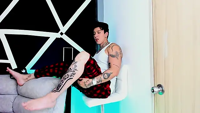 Snapshot of JUSTIN_FULLER1 chatting on October 12, 2025, 9:27 pm JUSTIN FULLER1 online show from October 12, 2025, 9:27 pm