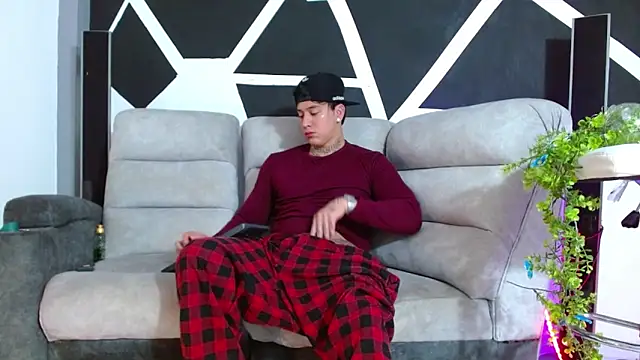 Snapshot of JUSTIN_FULLER1 chatting on November 17, 2025, 5:17 pm JUSTIN FULLER1 online show from November 17, 2025, 5:17 pm