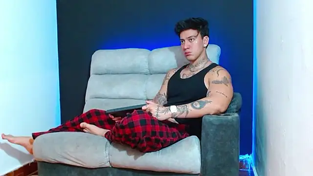 JUSTIN FULLER1 online show from January 8, 2026, 8:48 pm